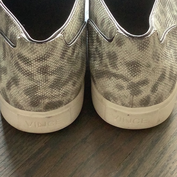 VINCE - Picture 3 of 4